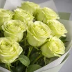 Букет зеленых роз в упаковке 3